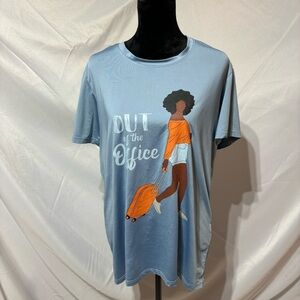 Izzy & Liv Blue Short Sleeve Graphic UNISEX Top Size L